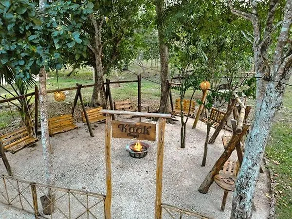 Chechen Chaka Lodge Completo Leona Vicario